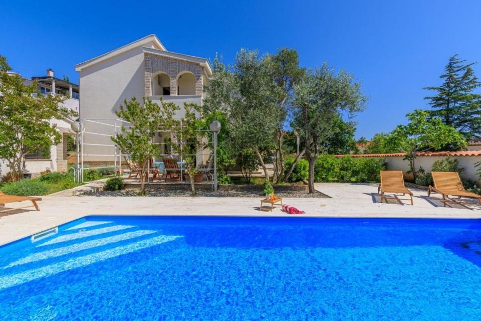 Appartement Tea With Private Pool Krk Town